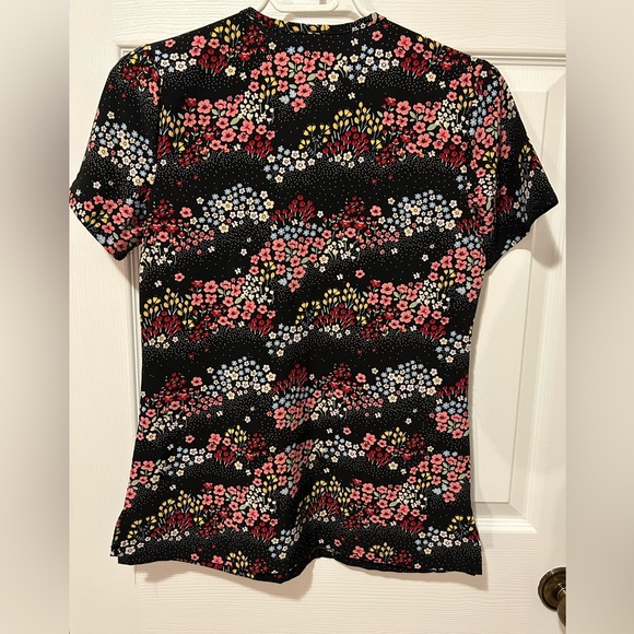 Floral scrub top - Picture 2 of 2